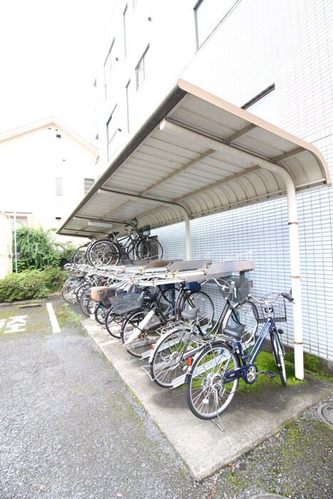 物件外観写真6　(駐輪場)