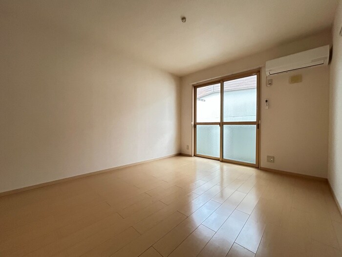 物件内観写真5　(居室)