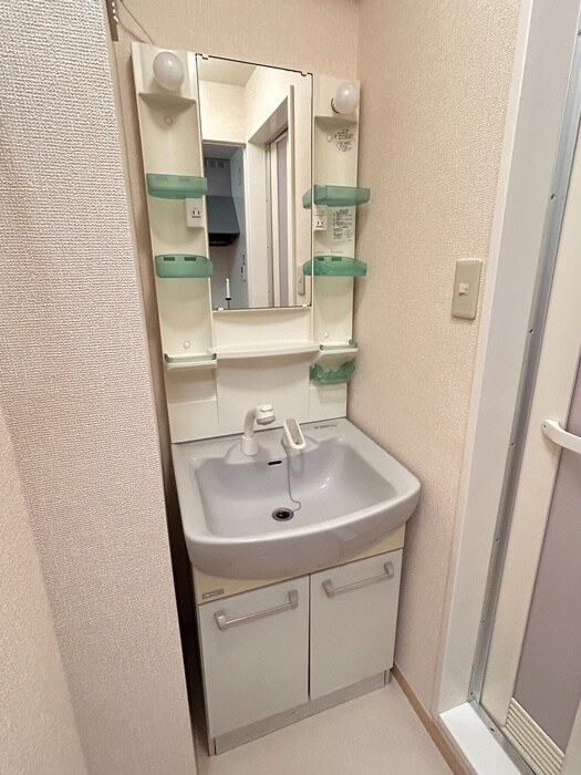 物件内観写真9　(洗面)