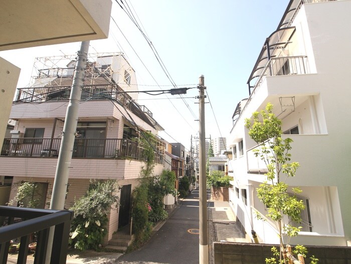 物件内観写真16　(室内からの展望)