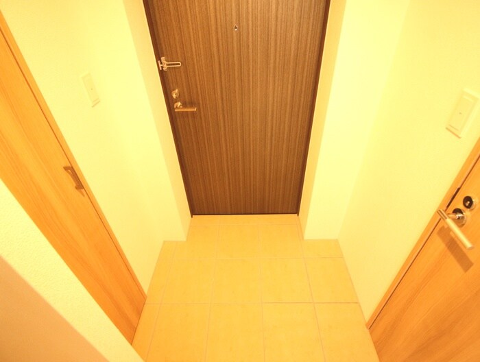 物件内観写真22　(玄関)