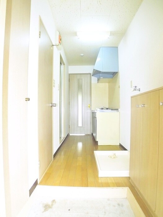 物件内観写真7　(玄関)