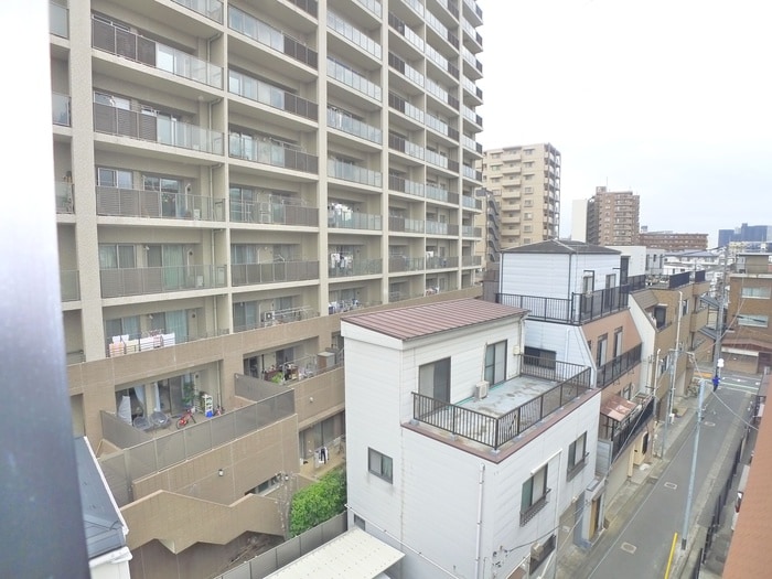 物件内観写真22　(室内からの展望)