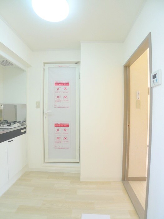 物件内観写真13　(廊下)