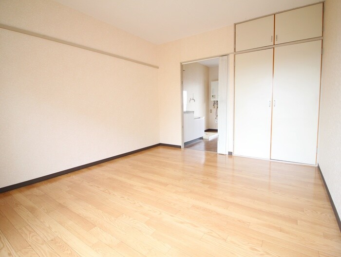 物件内観写真10　(居室)