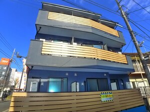 シャルムコートAYASE外観写真