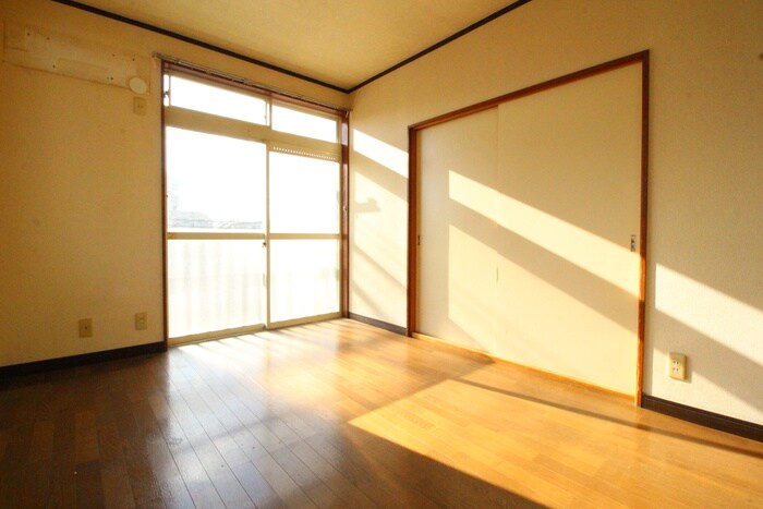 物件内観写真7　(居室)