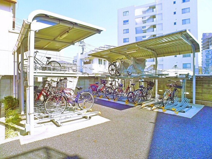 物件外観写真6　(駐輪場)
