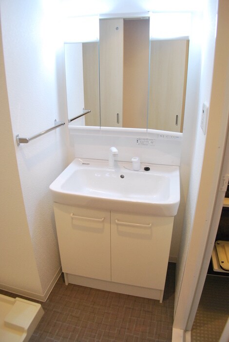 物件内観写真15　(洗面)