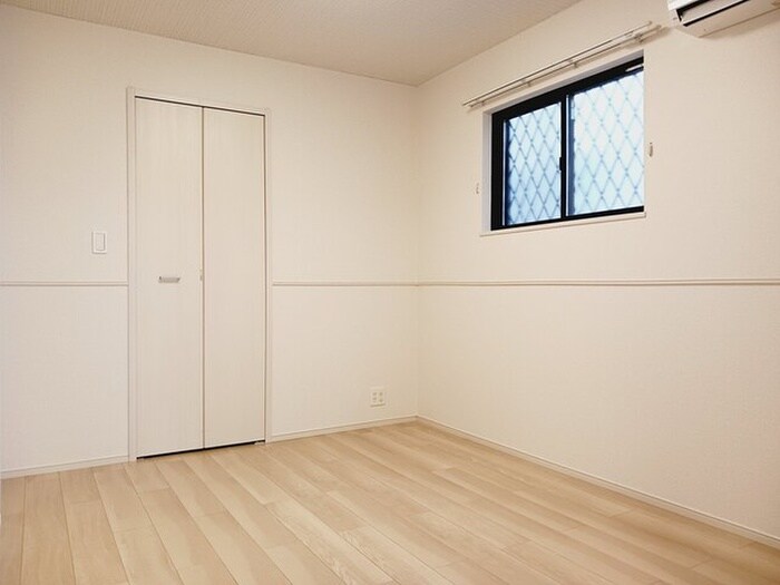 物件内観写真13　(居室)