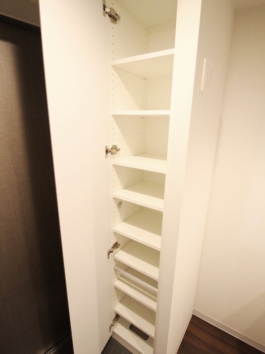 物件内観写真16　(靴箱)