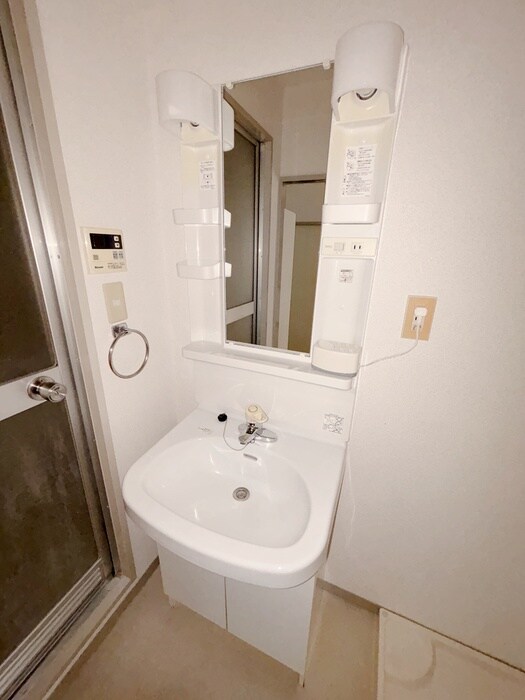 物件内観写真13　(洗面)