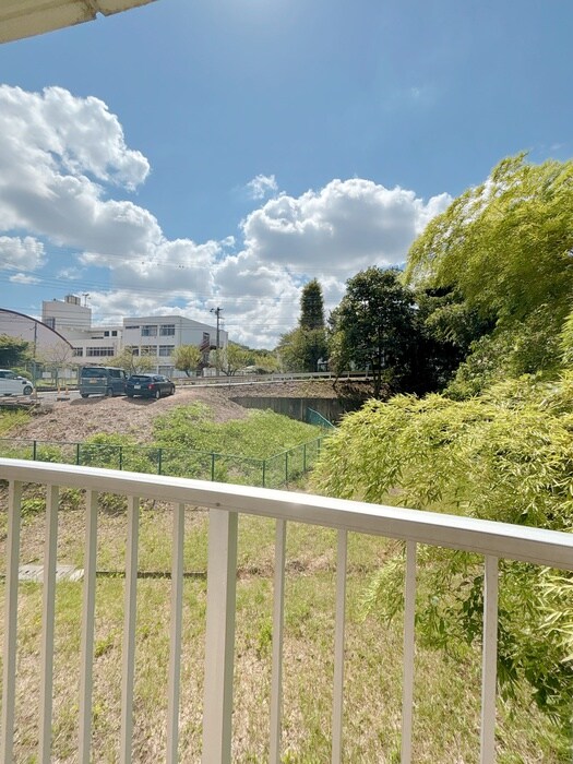 物件内観写真17　(室内からの展望)