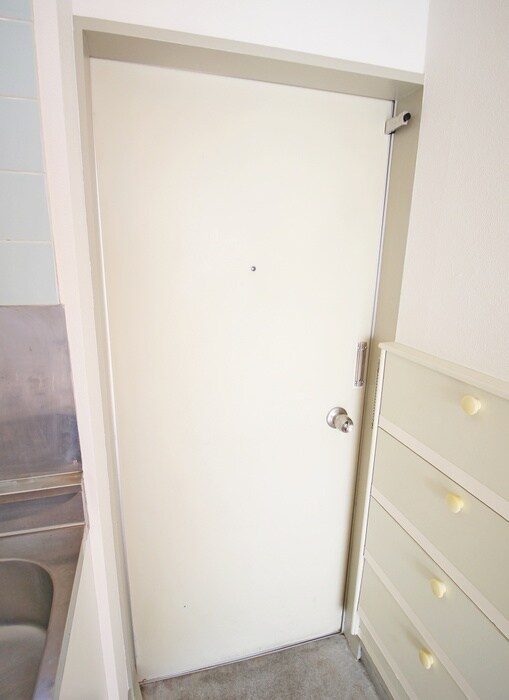 物件内観写真15　(玄関)