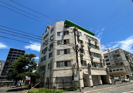 東和根岸ビル外観写真