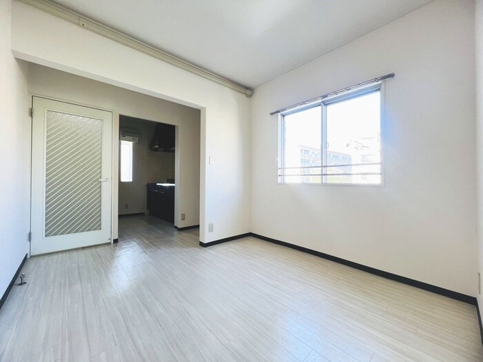 物件内観写真9　(居室)