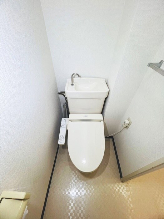 物件内観写真16　(トイレ)