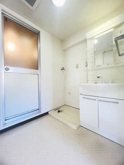 物件内観写真17　(洗濯機置場)