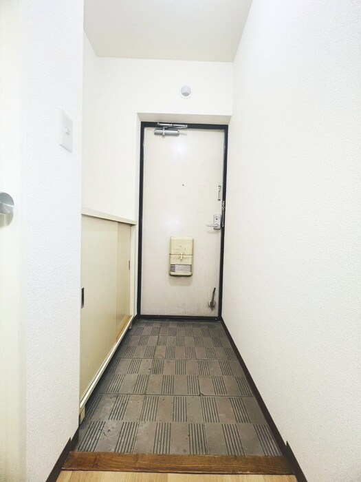 物件内観写真19　(玄関)