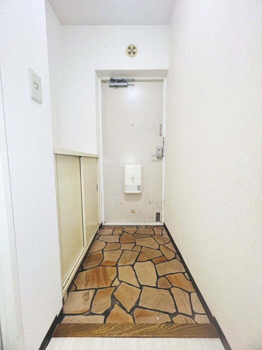 物件内観写真19　(玄関)