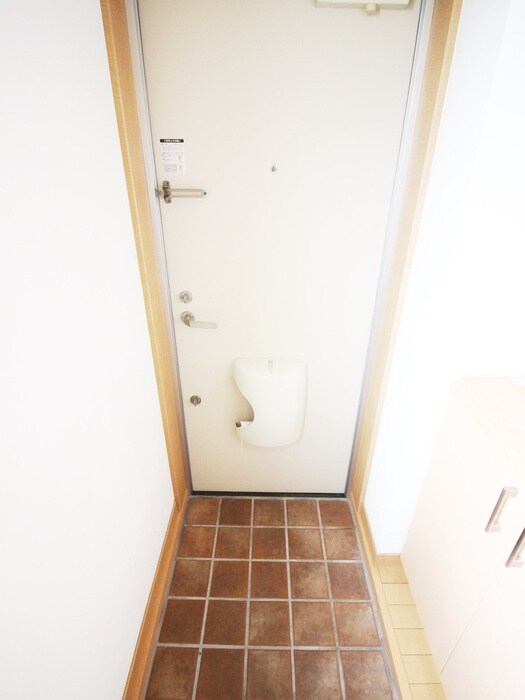 物件内観写真13　(玄関)