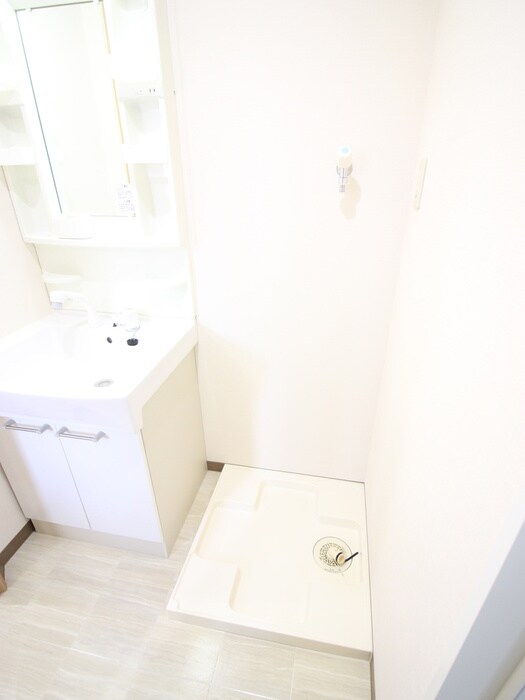 物件内観写真17　(洗濯機置場)