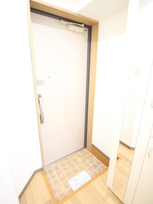 物件内観写真21　(玄関)