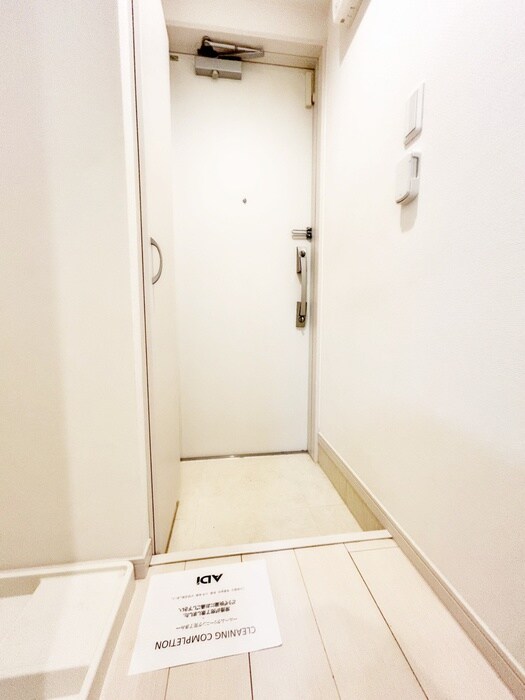 物件内観写真12　(玄関)