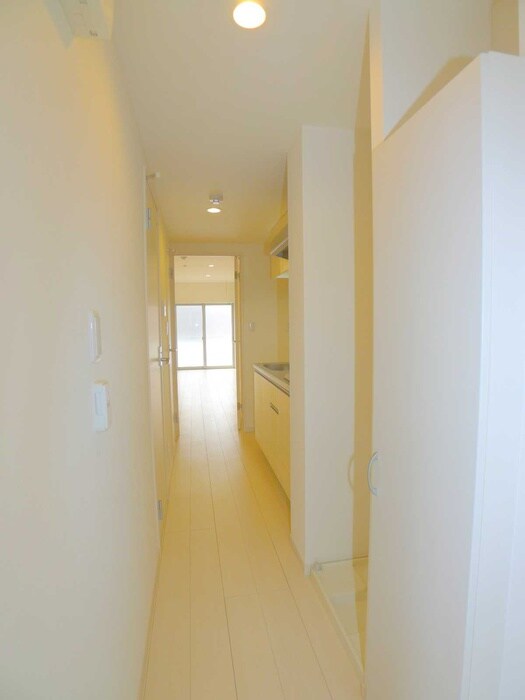 物件内観写真15　(廊下)
