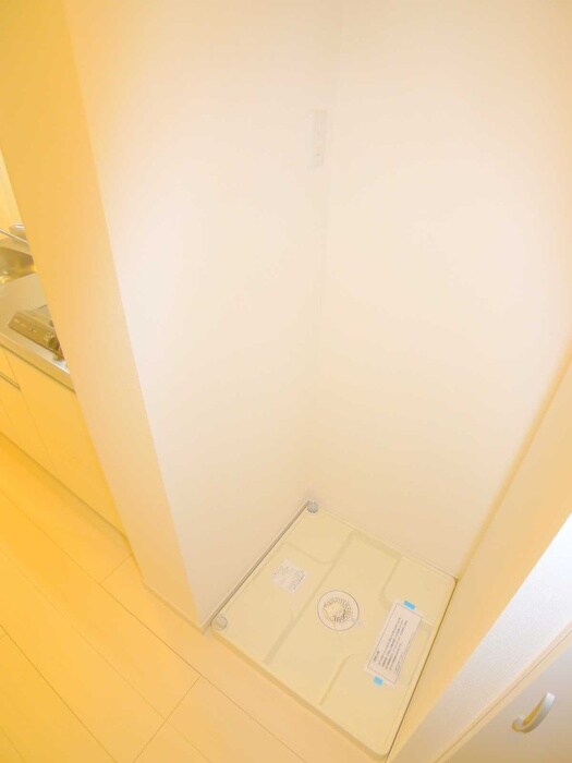 物件内観写真17　(洗濯機置場)