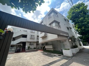コープ野村祐天寺中町（２０６）外観写真