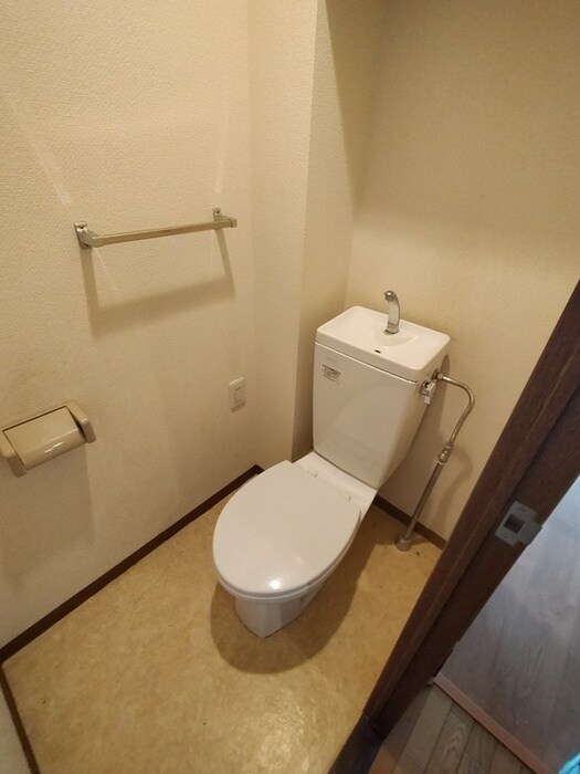 物件内観写真13　(トイレ)