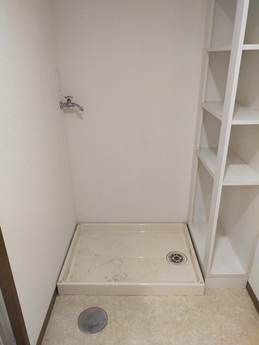 物件内観写真15　(洗濯機置場)