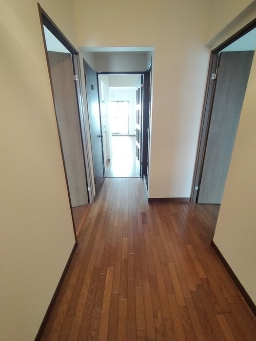 物件内観写真19　(廊下)