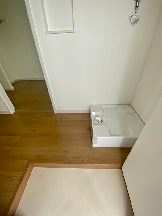 物件内観写真10　(玄関)