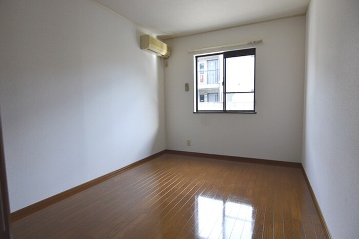 物件内観写真14　(居室)