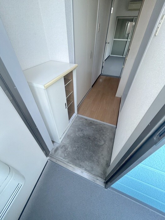 物件内観写真16　(玄関)