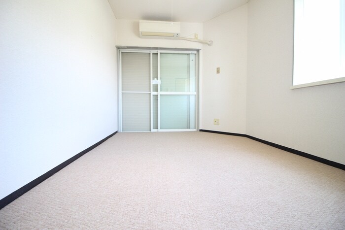 物件内観写真18　(居室)