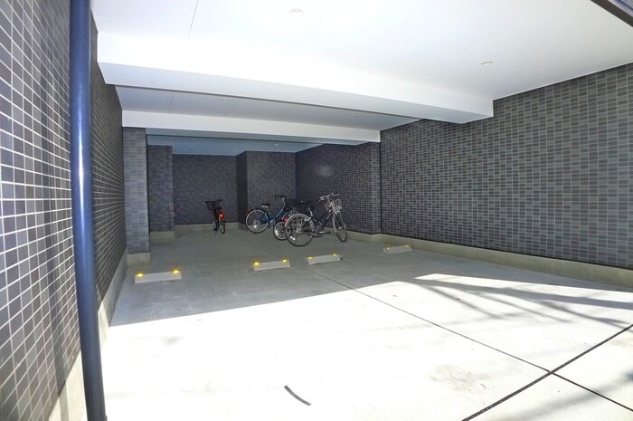 物件外観写真6　(駐車場)