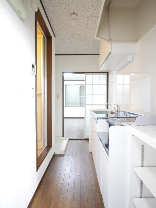 物件内観写真14　(廊下)