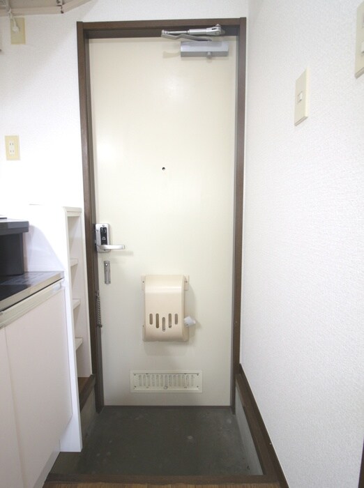 物件内観写真18　(玄関)