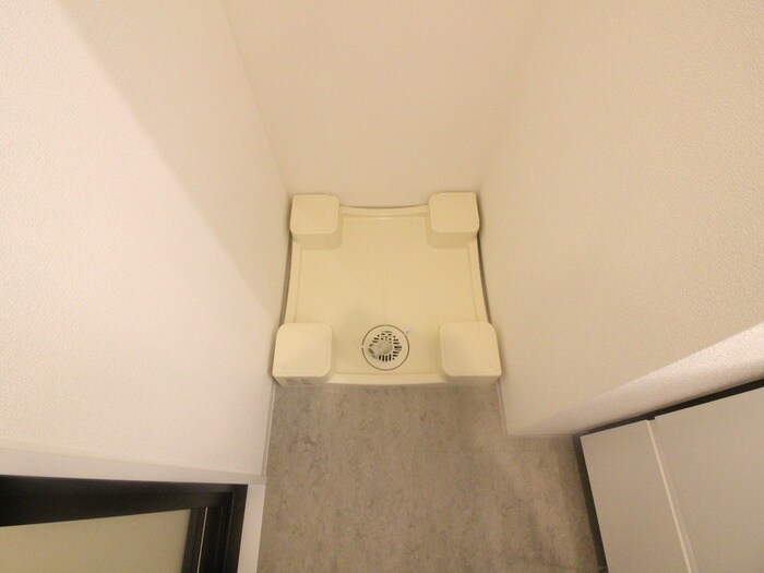 物件内観写真13　(洗濯機置場)