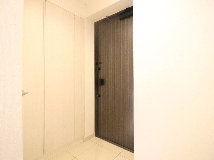 物件内観写真15　(玄関)