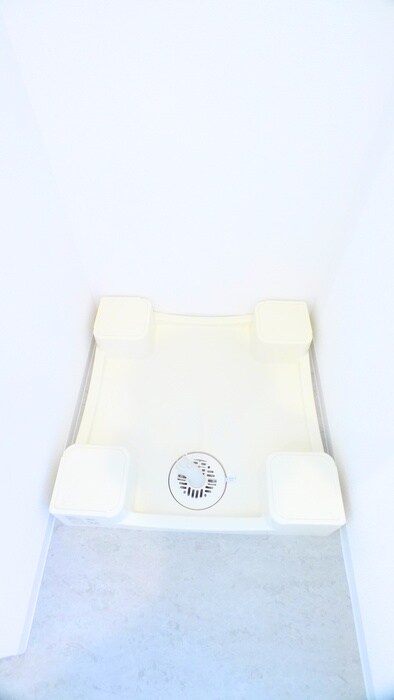 物件内観写真16　(洗濯機置場)