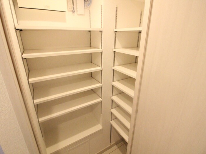 物件内観写真18　(靴箱)