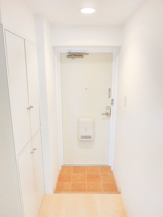 物件内観写真14　(玄関)