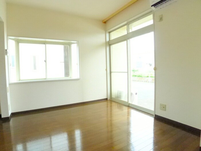 物件内観写真4　(居室)