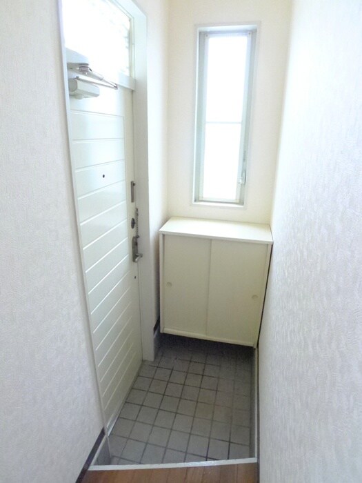 物件内観写真14　(玄関)