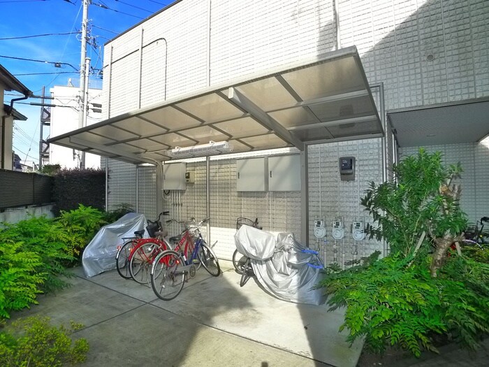 物件外観写真6　(駐輪場)