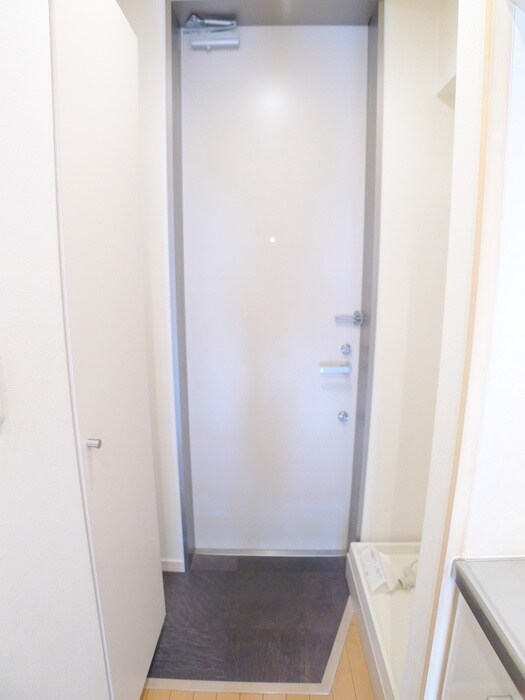 物件内観写真16　(玄関)